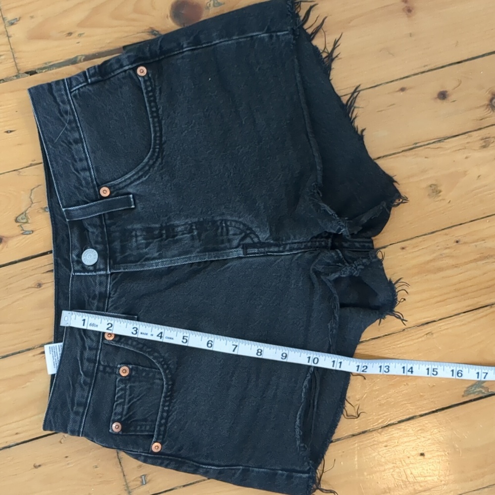 Brand new Levi's 501 classic short shorts